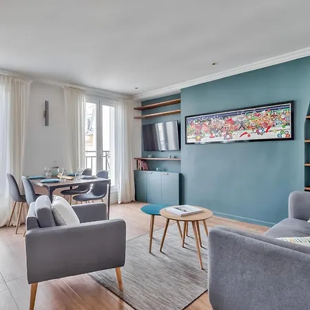 Splendid 3 Bdrs Flat In A Prime Location Of Appartamento